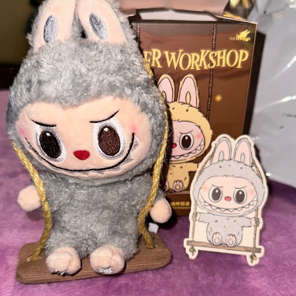 Labubu Timber Workshop Plush Pendant Authentic - Picture 3 of 4
